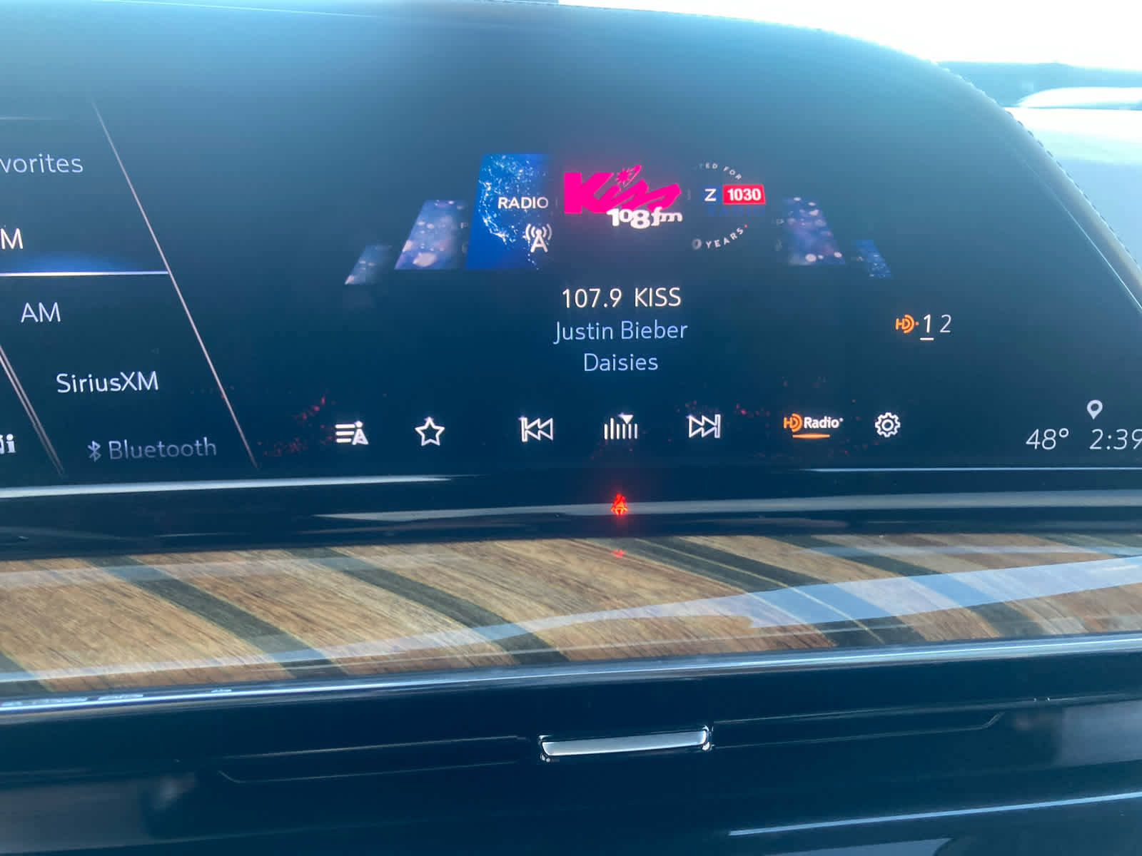 Used 2021 Cadillac Escalade ESV Premium Luxury Platinum image 30