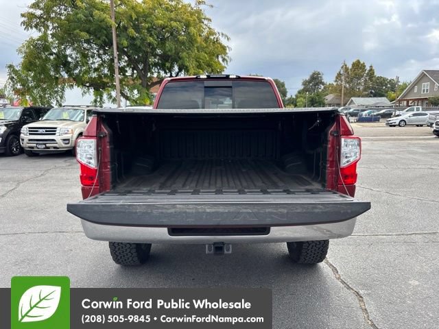 Used 2019 Nissan Titan SV AWD/4WD image 29