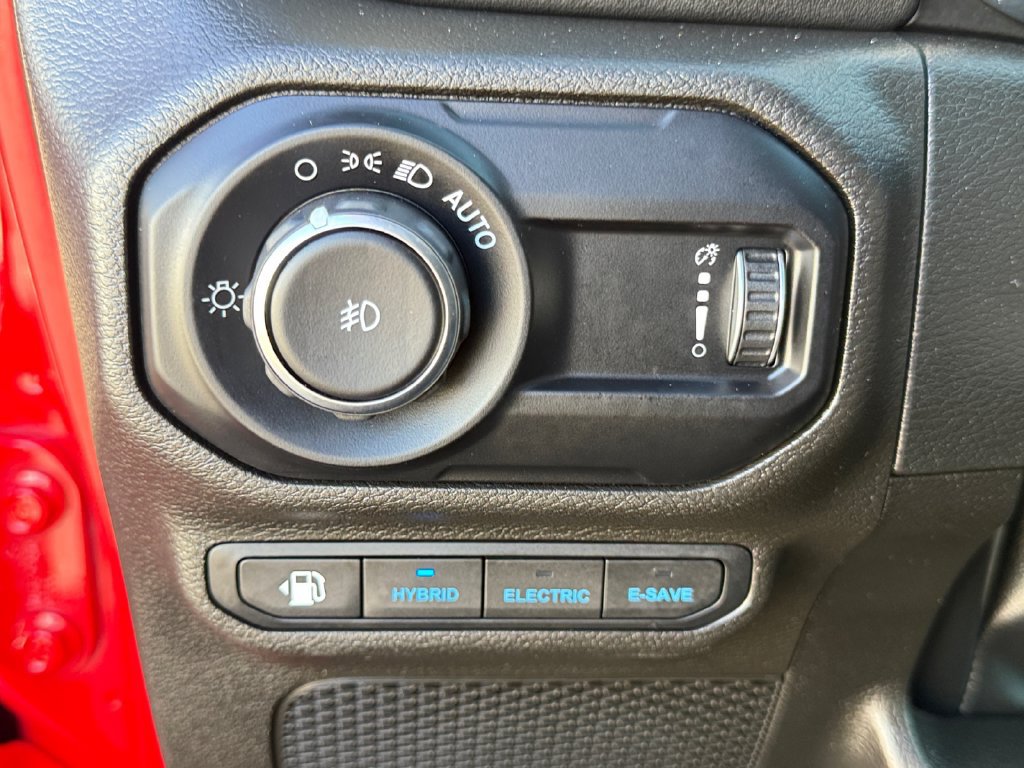Used 2023 Jeep Wrangler Unlimited Rubicon 4xe w/ Cold Weather Group AWD/4WD image 23