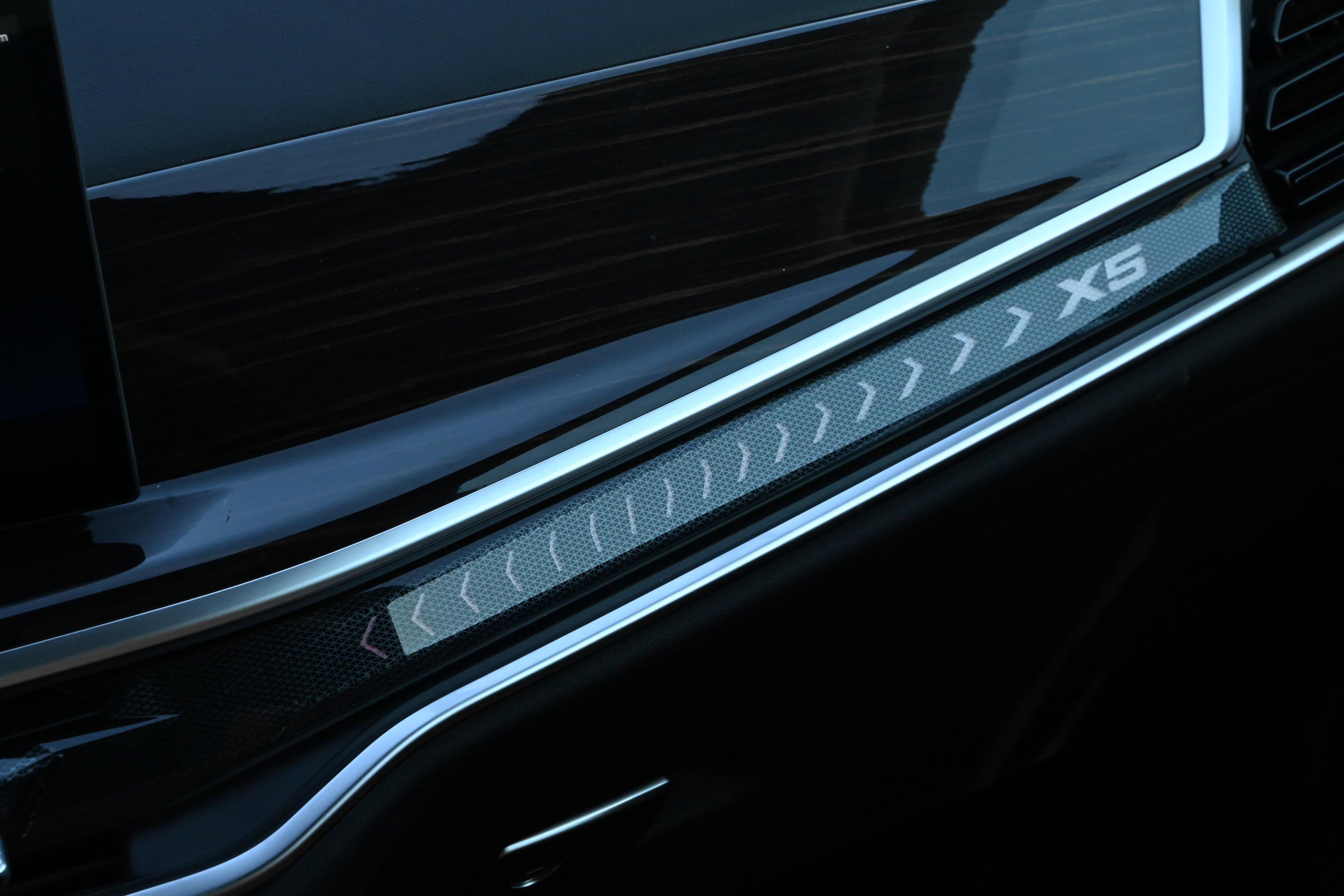 Certified 2025 BMW X5 xDrive40i w/ Premium Package image 24