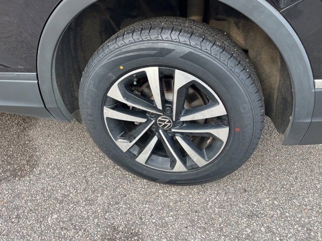 Used 2023 Volkswagen Tiguan S image 31