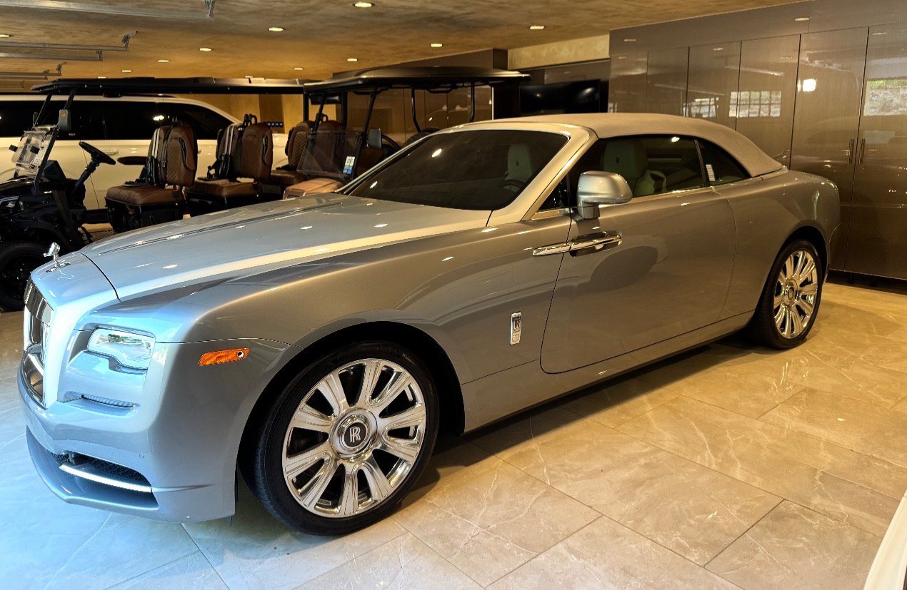 Used 2016 Rolls-Royce Dawn RWD image 1