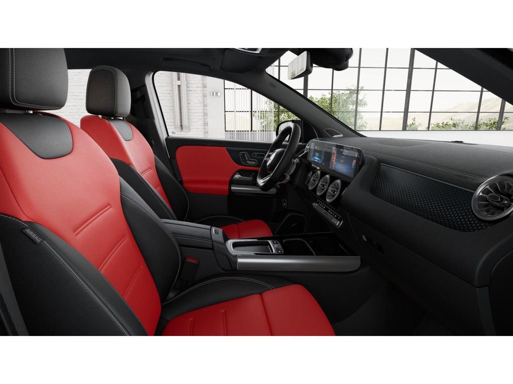 New 2025 Mercedes-Benz GLA 35 AMG 4MATIC image 4