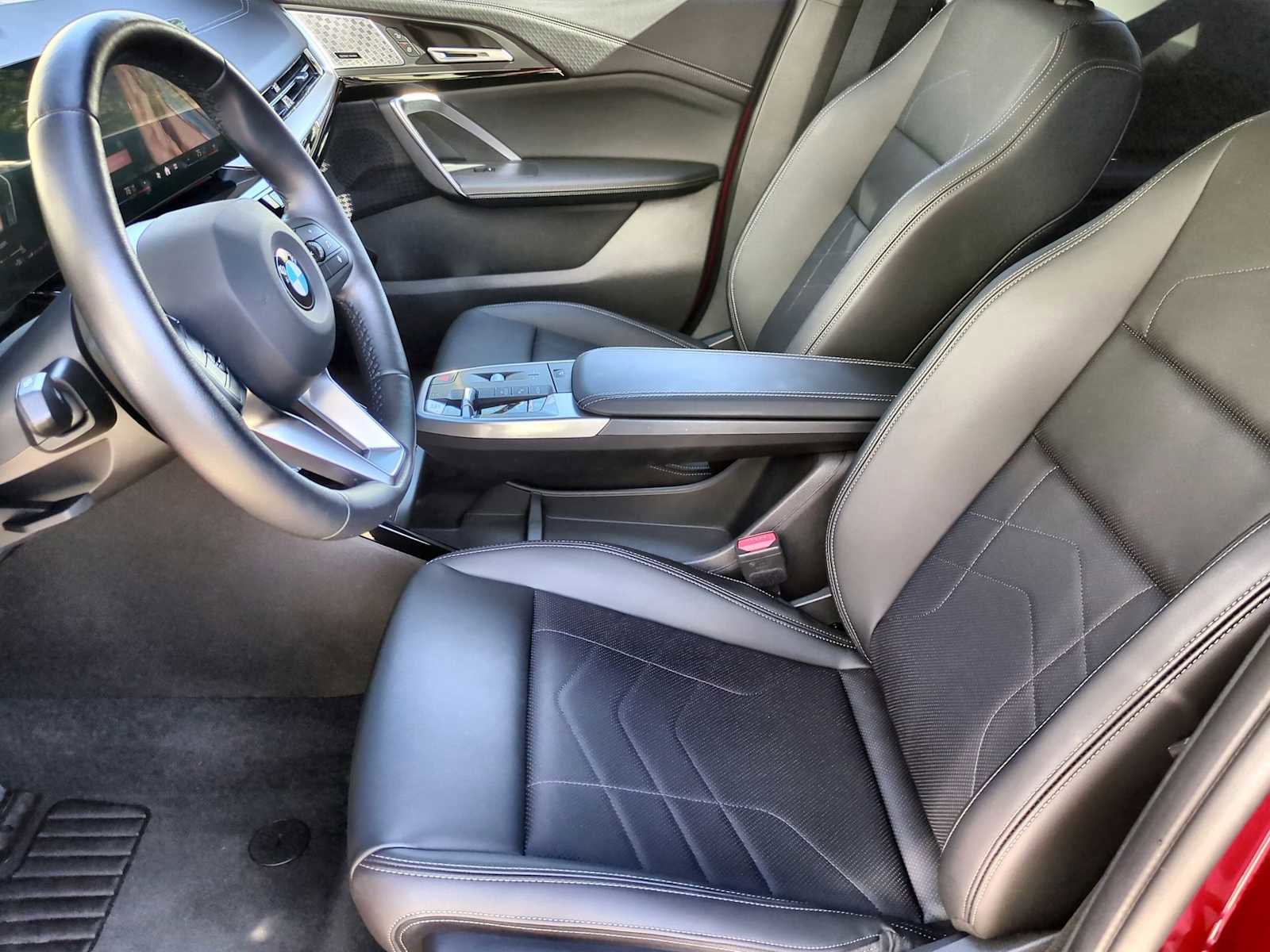 New 2025 BMW X2 xDrive28i w/ Convenience Package image 16