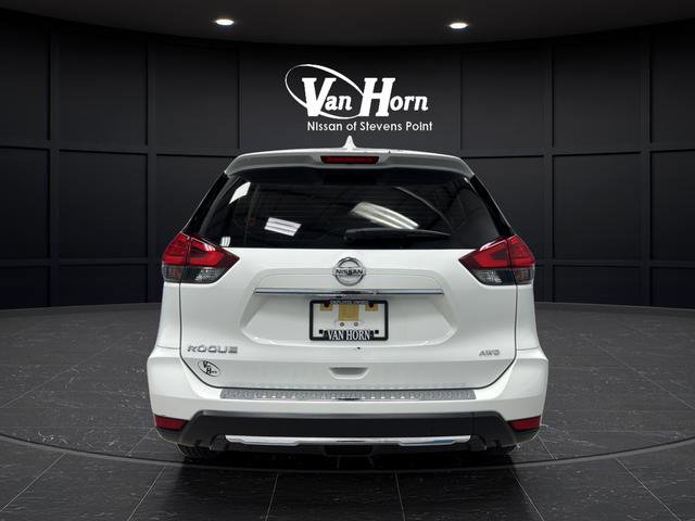 Used 2017 Nissan Rogue S image 6