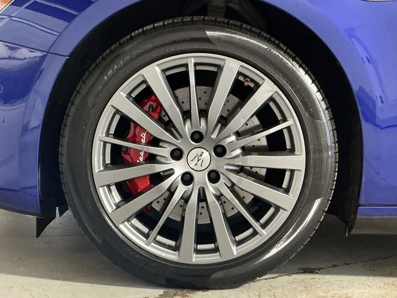 Used 2021 Maserati Ghibli S Q4 AWD/4WD image 13