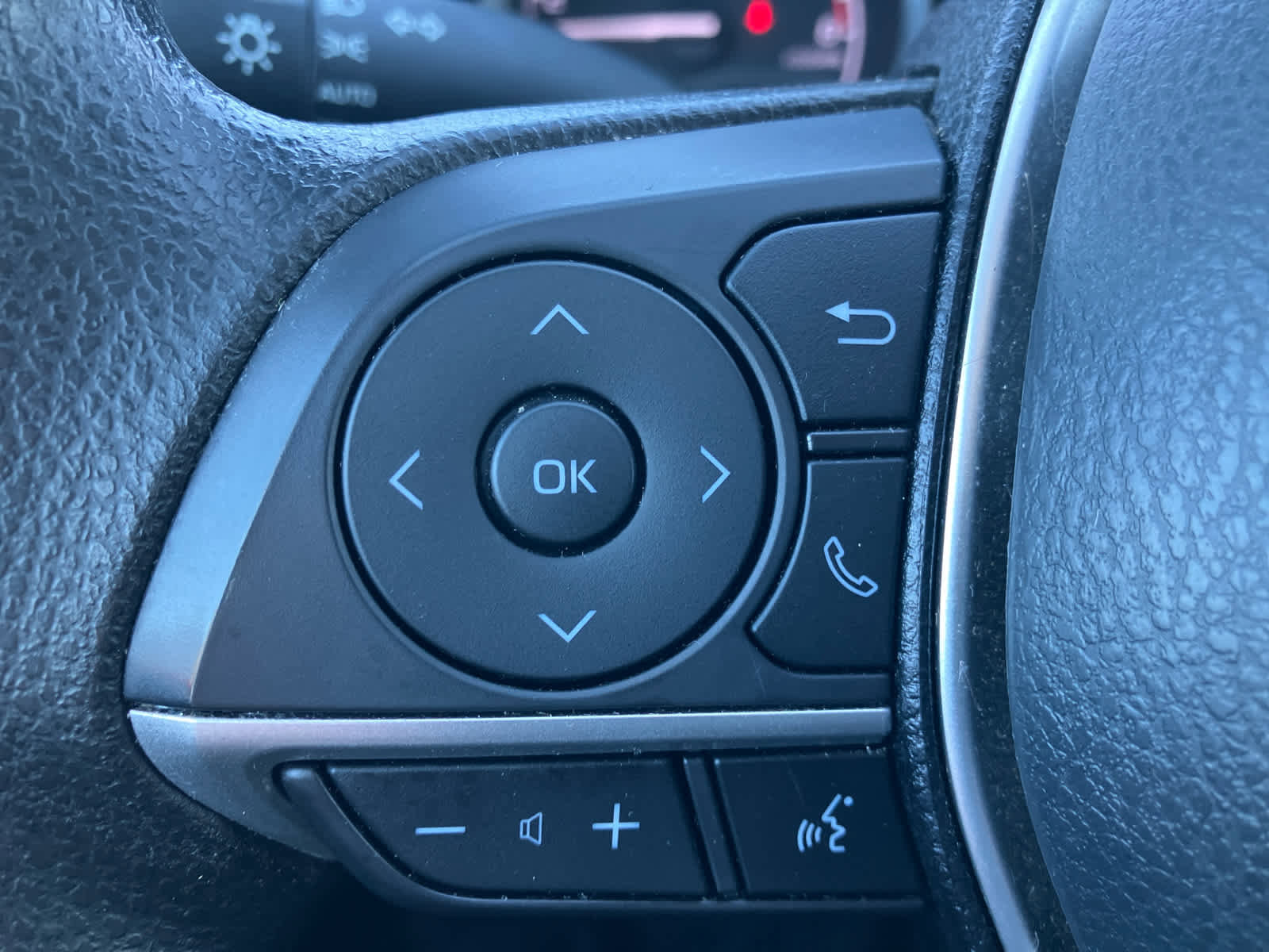 Used 2023 Toyota Camry LE w/ Convenience Package image 17