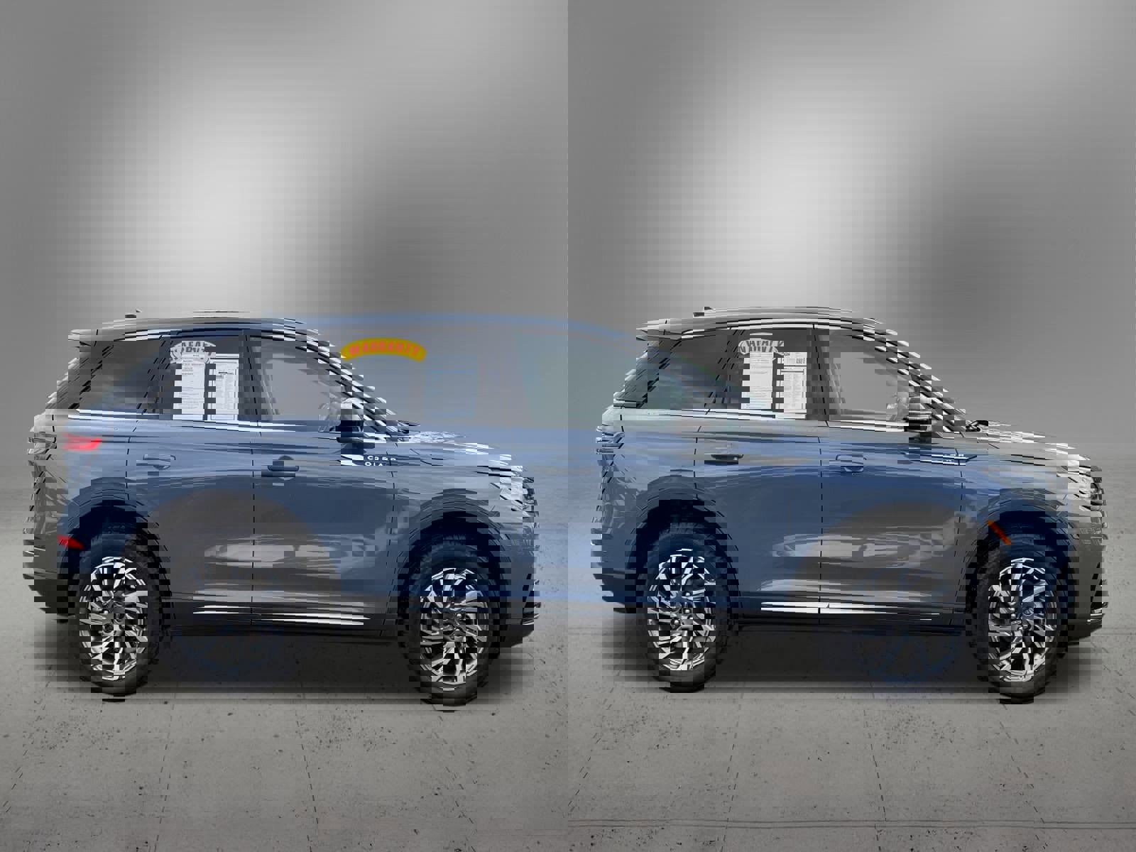 Used 2025 Lincoln Corsair FWD w/ Equipment Group 101A image 5