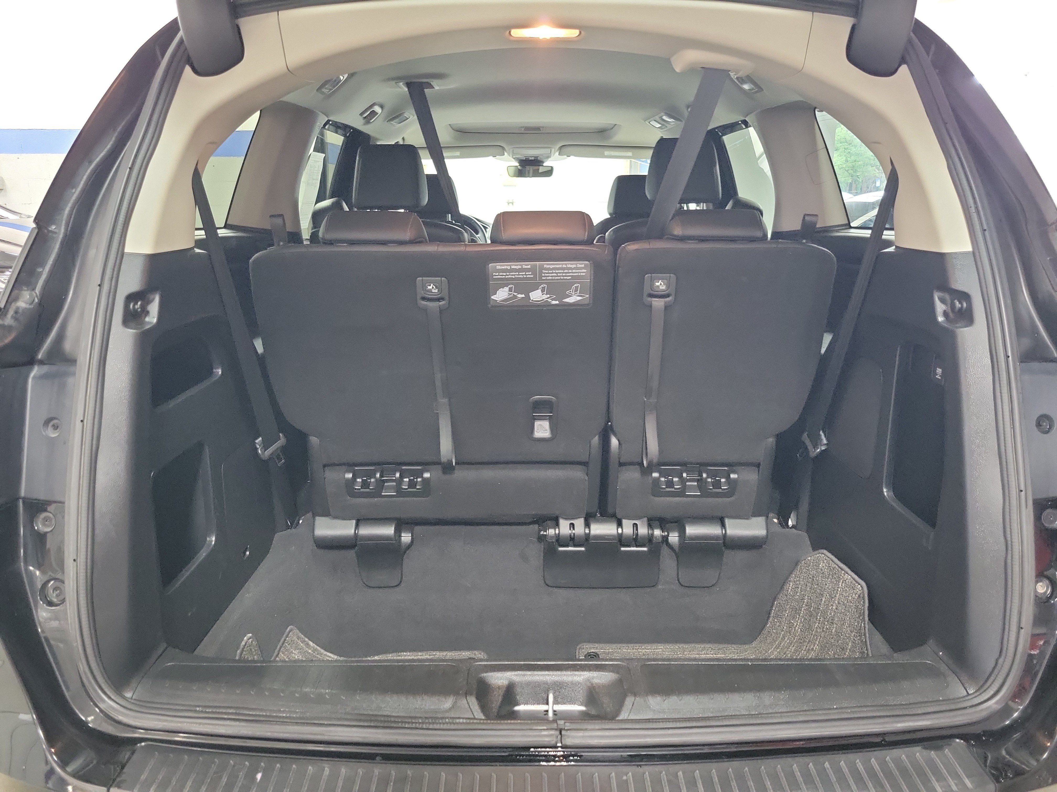 Used 2025 Honda Odyssey EX-L image 9