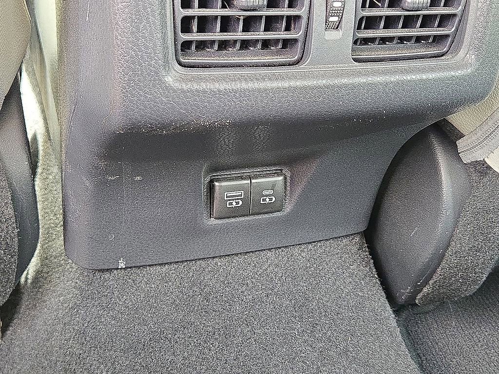 Used 2025 Toyota Camry XLE w/ Premium Plus Package image 17