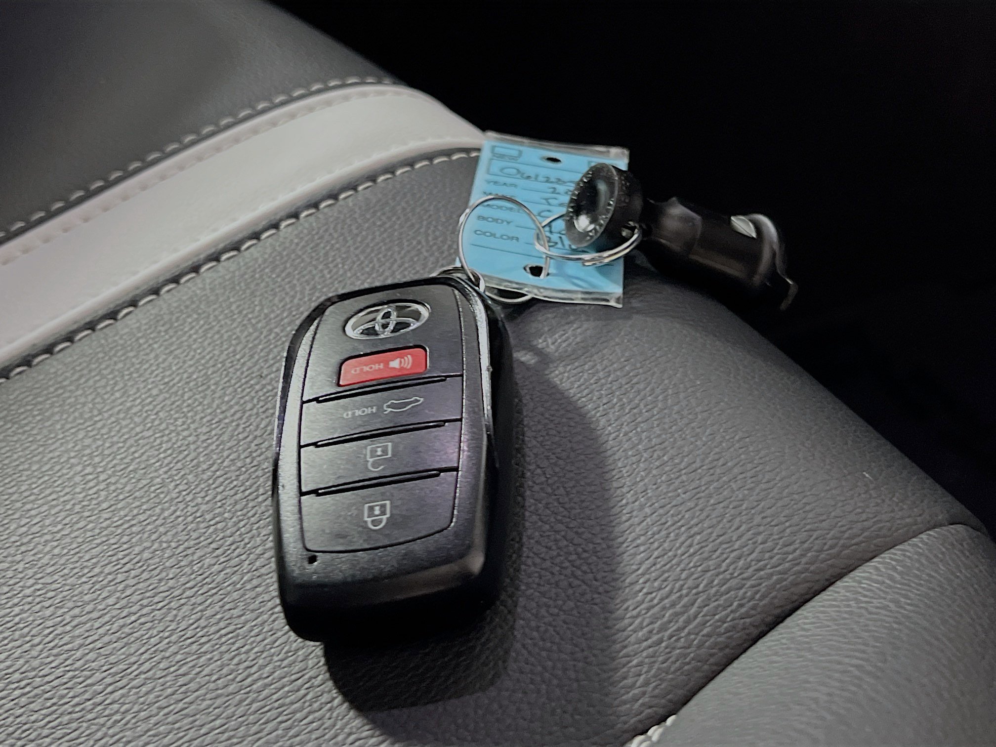 Used 2025 Toyota Camry SE w/ Convenience Package FWD image 36