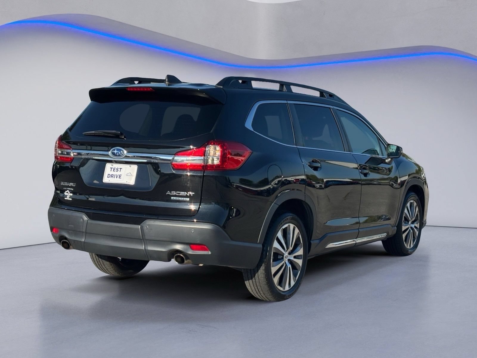 Used 2022 Subaru Ascent Limited AWD/4WD image 3