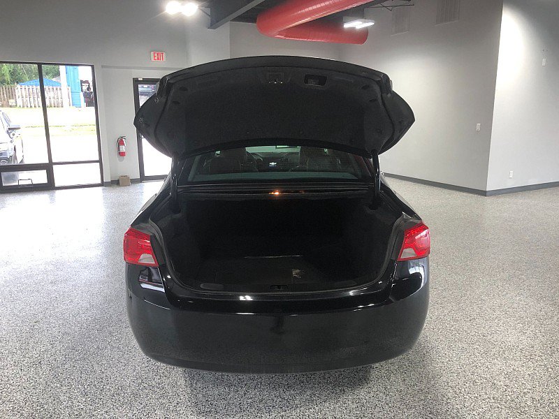 Used 2017 Chevrolet Impala LT FWD image 19