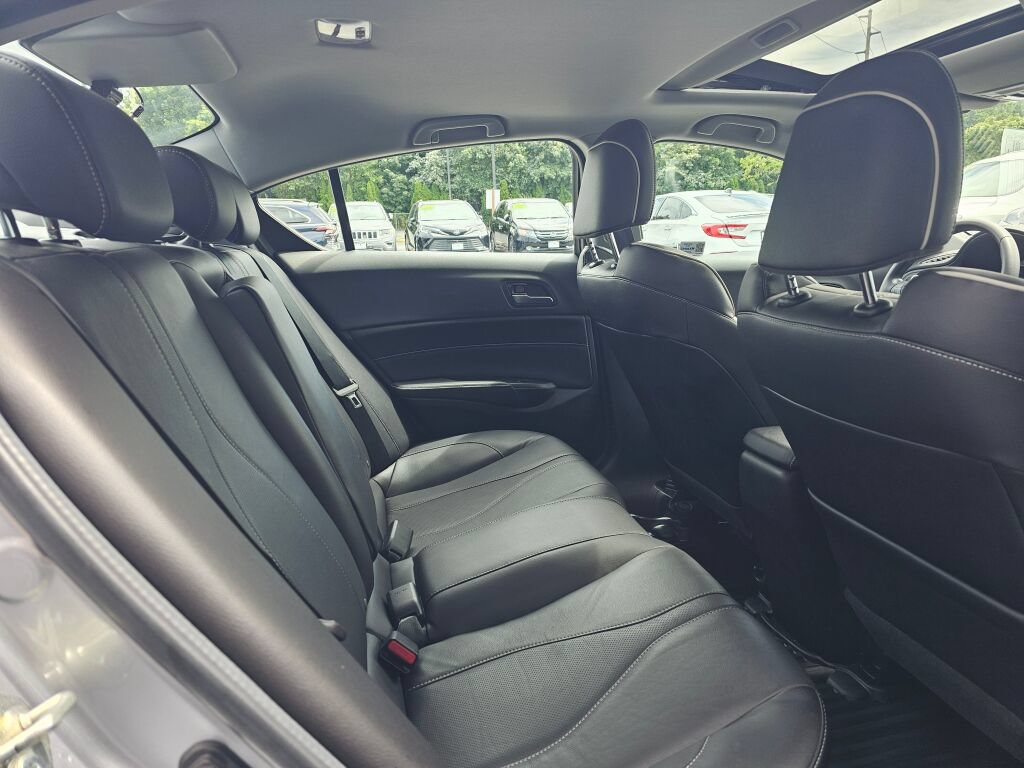 Used 2020 Acura ILX w/ Premium Package FWD image 11