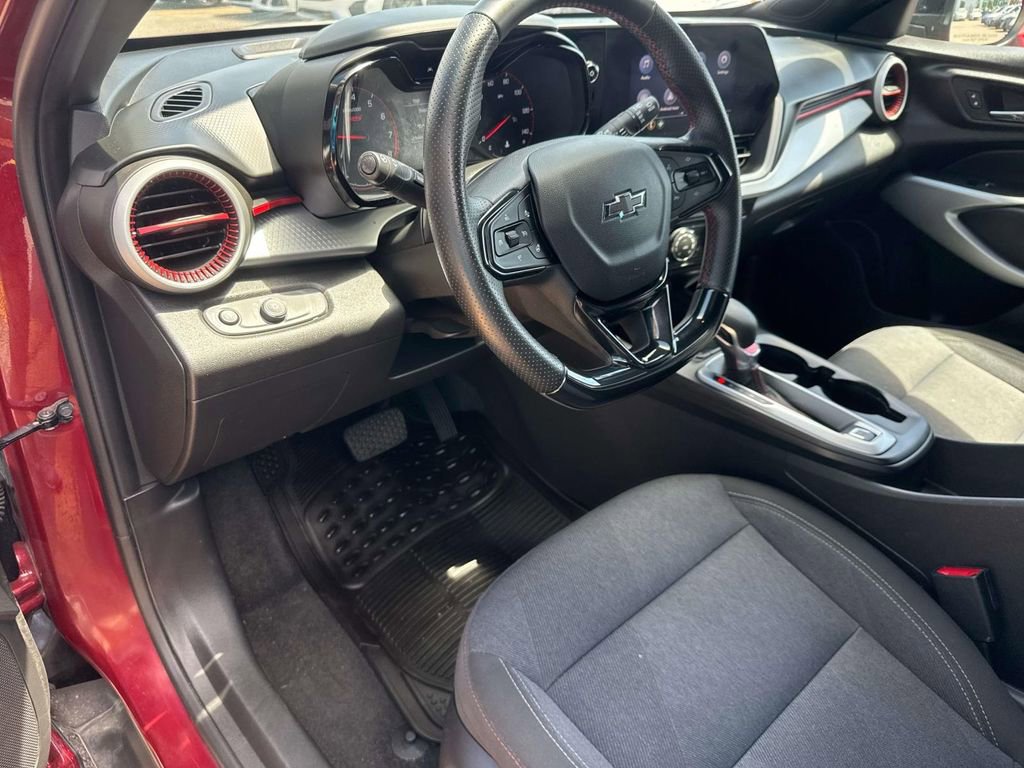 Certified 2024 Chevrolet Trax RS image 18