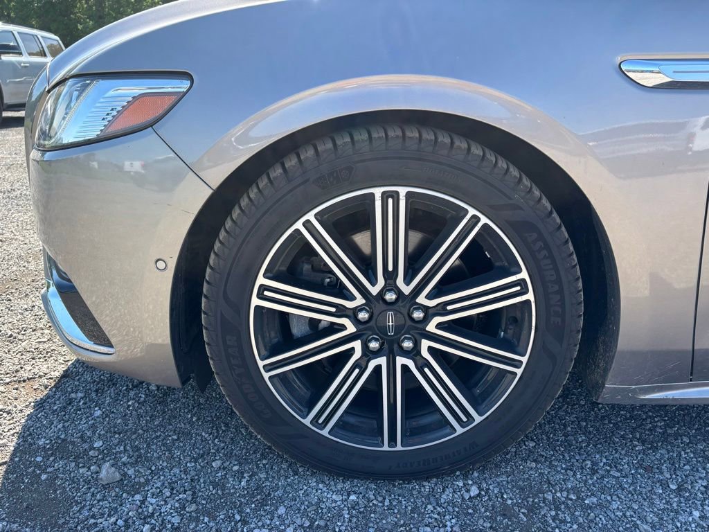 Used 2018 Lincoln Continental Reserve w/ Technology Package AWD/4WD image 19