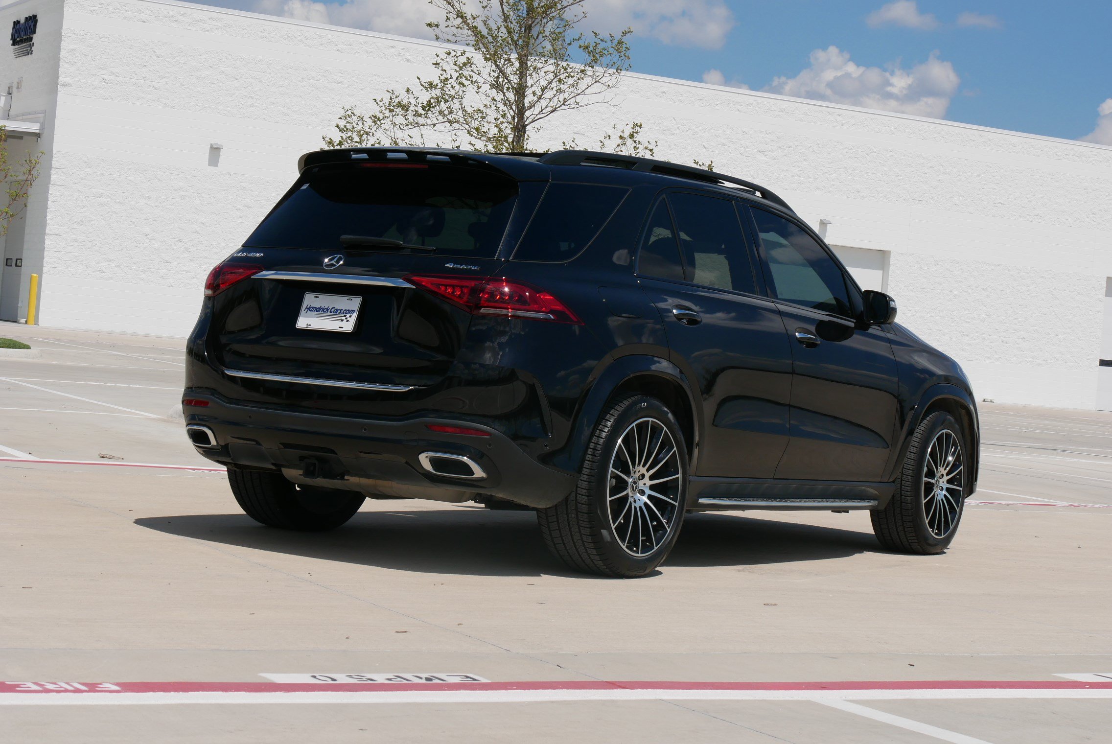 Used 2023 Mercedes-Benz GLE 450 4MATIC image 9