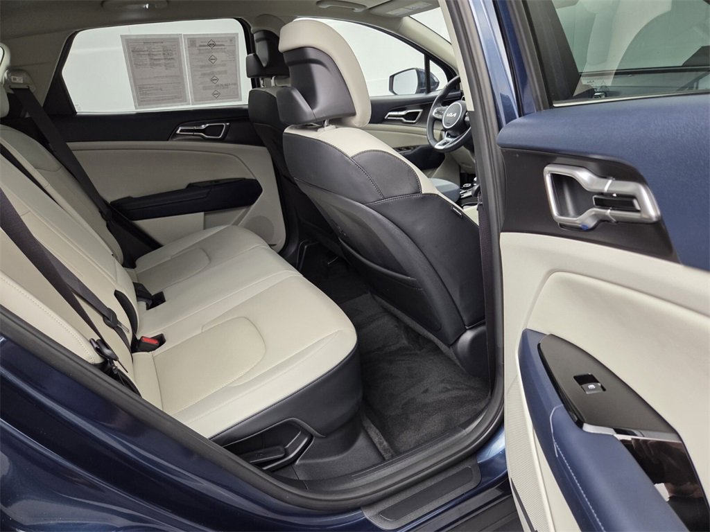 Used 2023 Kia Sportage EX w/ EX Premium Package image 20