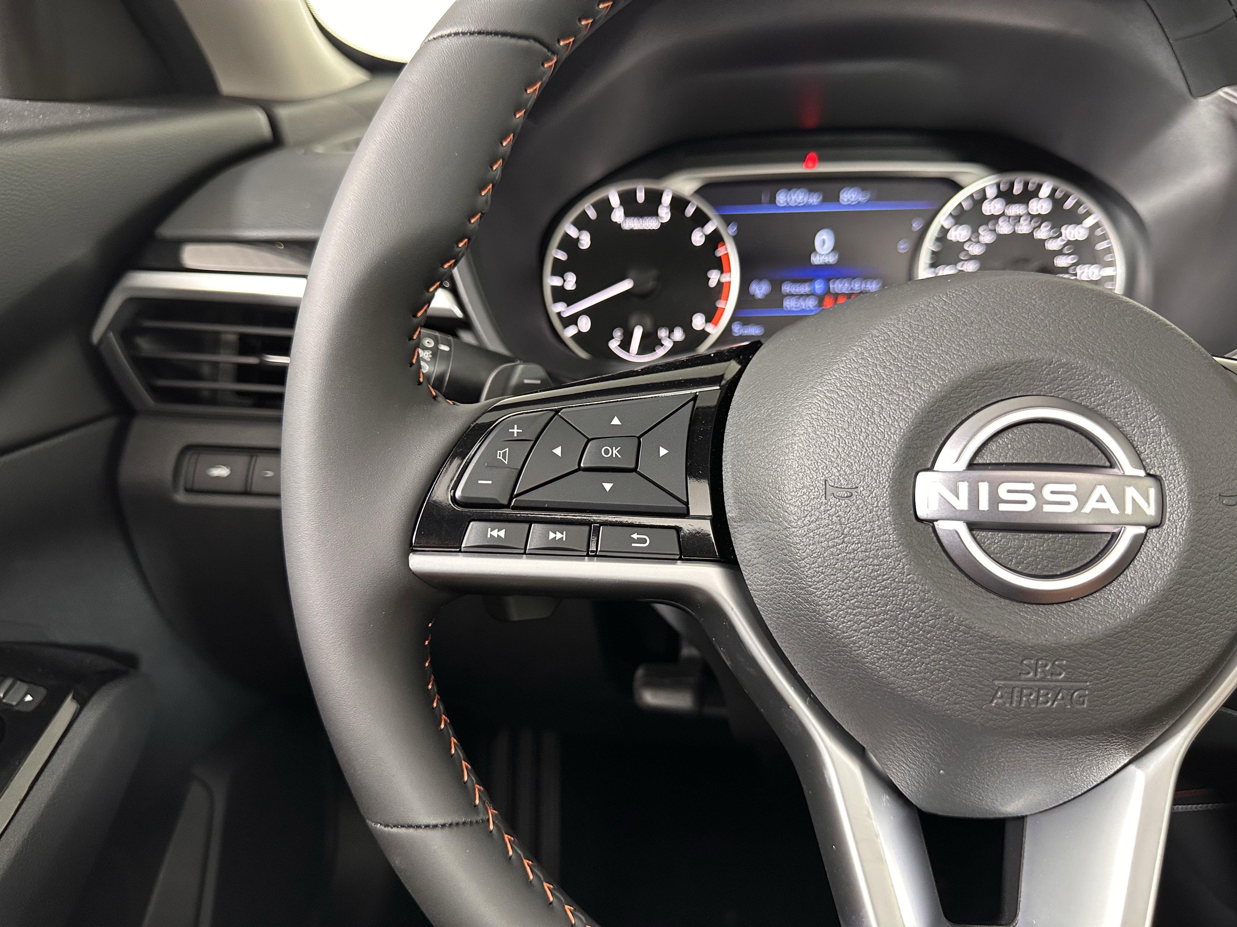 New 2025 Nissan Altima 2.5 SR w/ SR Premium Package image 27