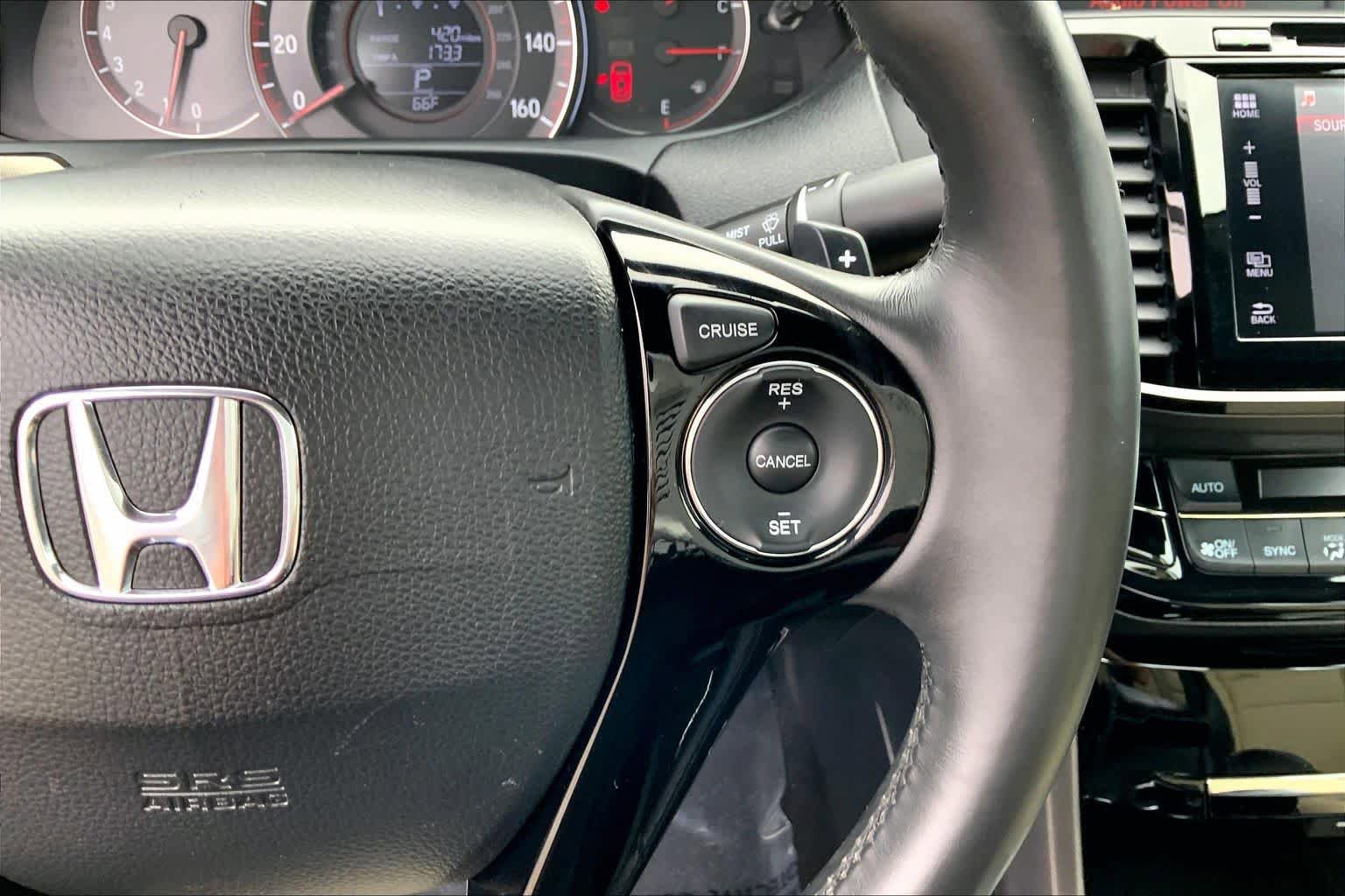 Used 2017 Honda Accord EX-L image 25