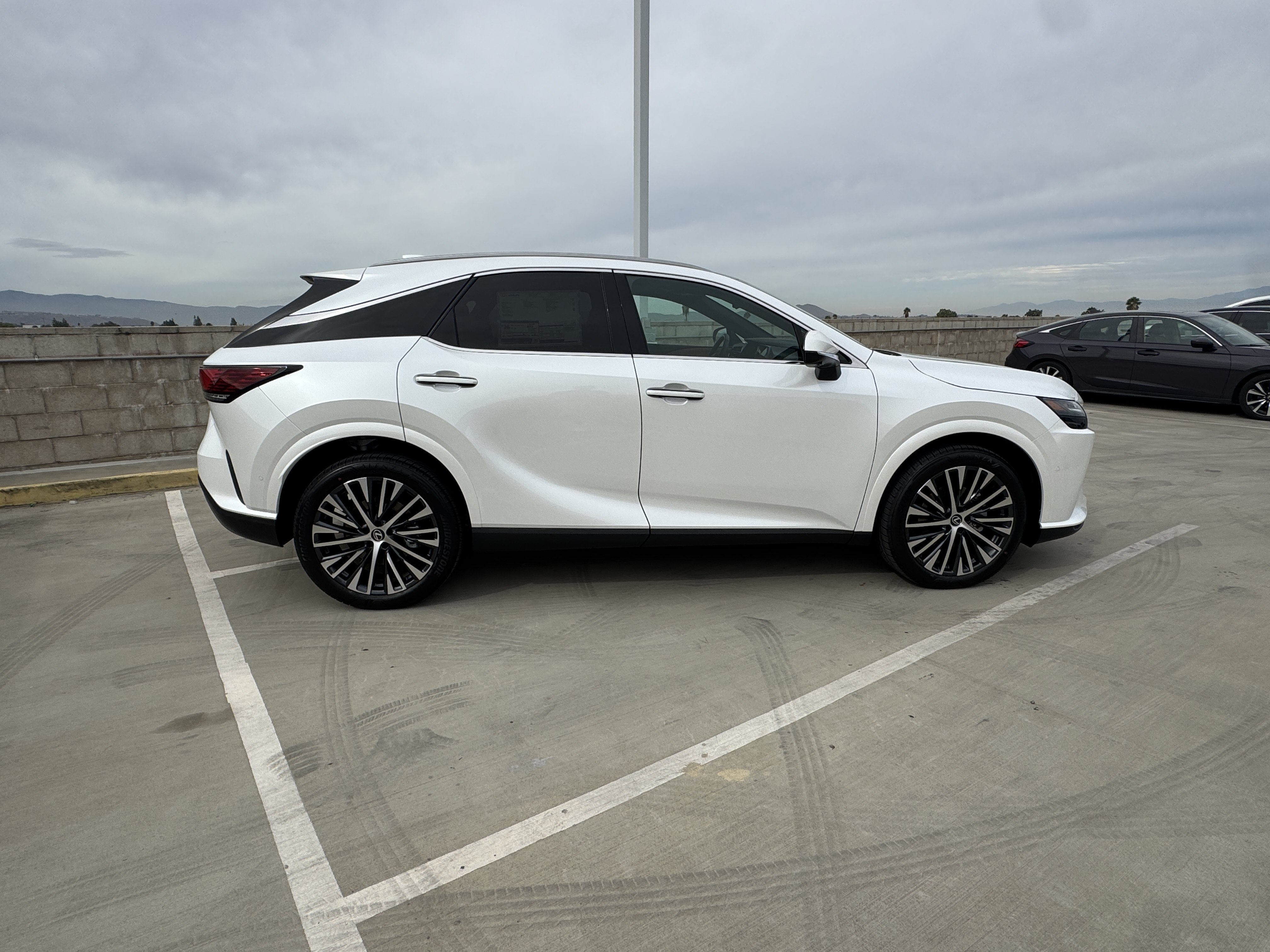 New 2026 Lexus RX 350 w/ Convenience Package AWD/4WD image 12