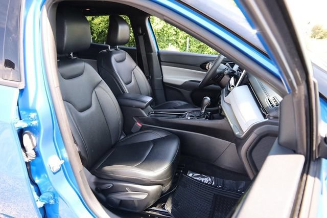 Used 2025 Jeep Compass Limited AWD/4WD image 27