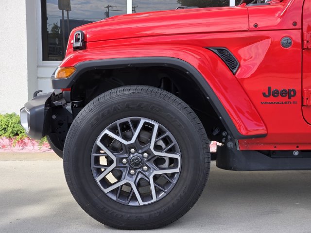 Used 2026 Jeep Wrangler Unlimited Sahara AWD/4WD image 8