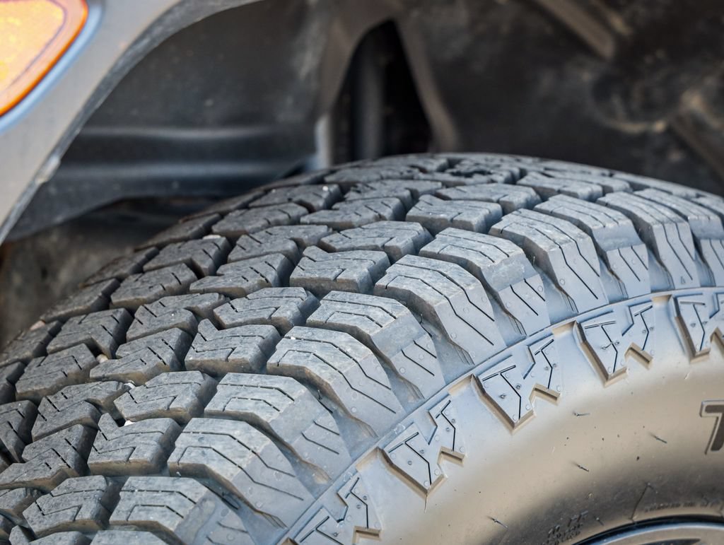 Used 2022 Jeep Wrangler Sport AWD/4WD image 9