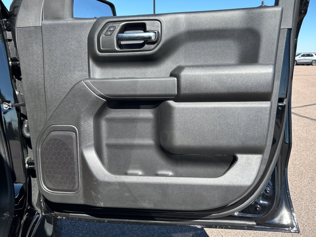 New 2026 Chevrolet Silverado 1500 Custom Trail Boss w/ LPO, Dark Essentials Package AWD/4WD image 32