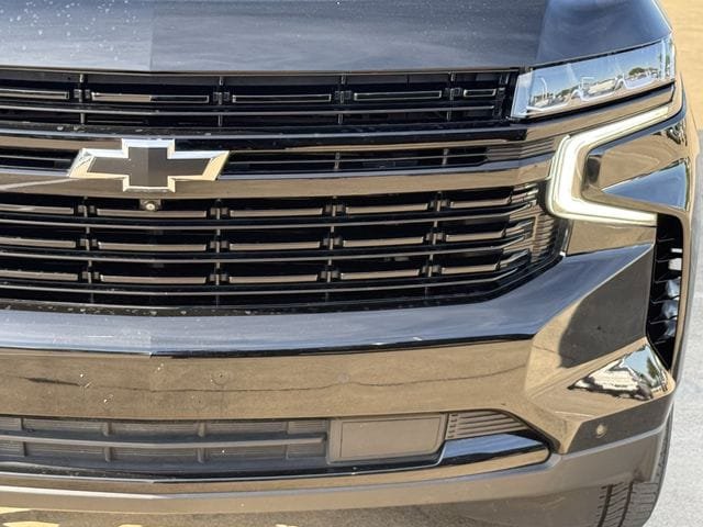 Used 2024 Chevrolet Suburban RST w/ Luxury Package RWD image 8