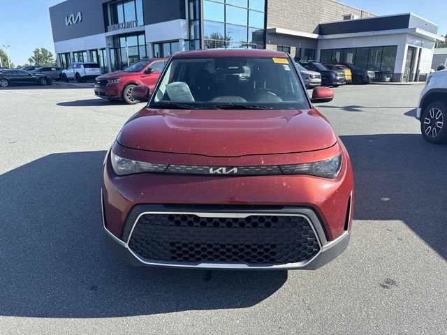 Certified 2023 Kia Soul LX FWD image 2