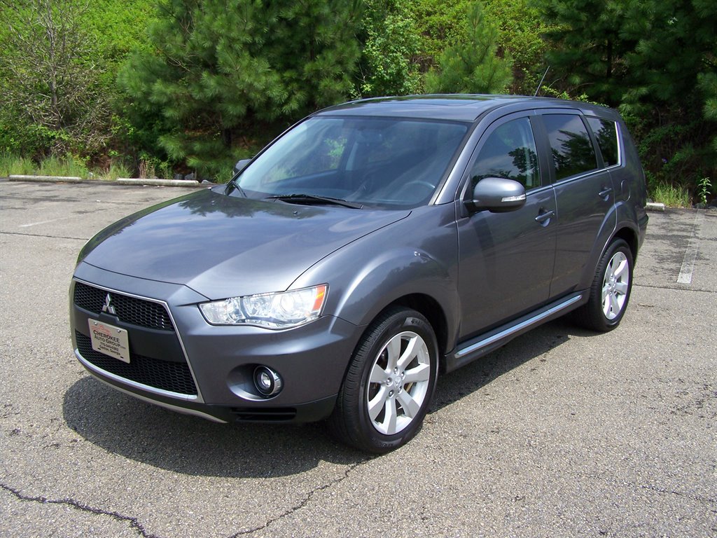 Used 2010 Mitsubishi Outlander GT AWD/4WD image 4