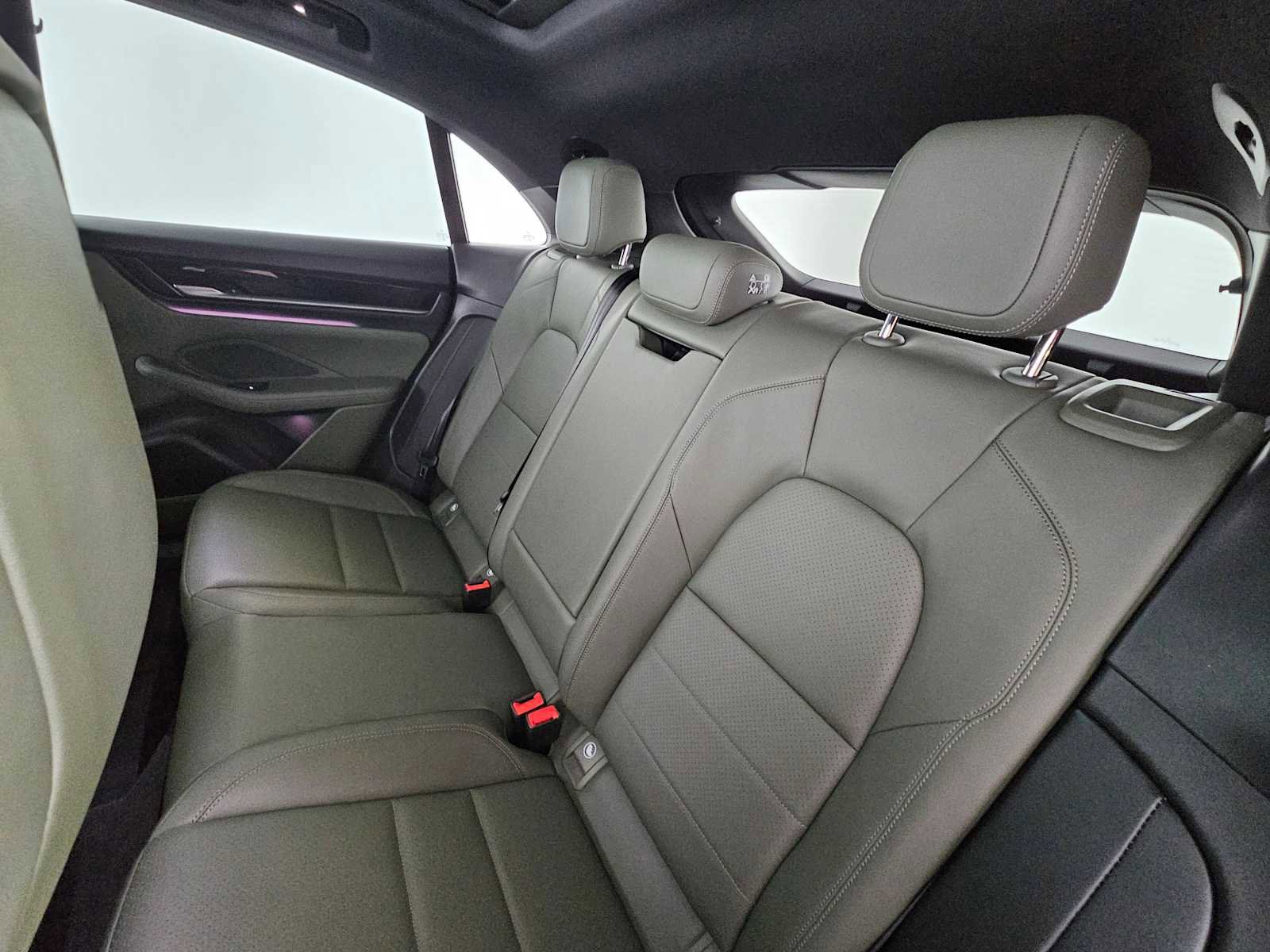 Used 2024 Porsche Macan 4 Electric image 18