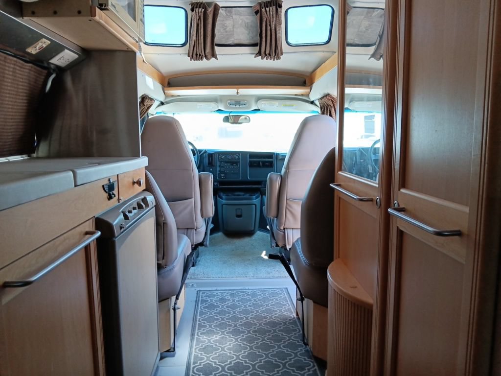 Used 2004 Chevrolet Express 3500 Extended RWD image 22