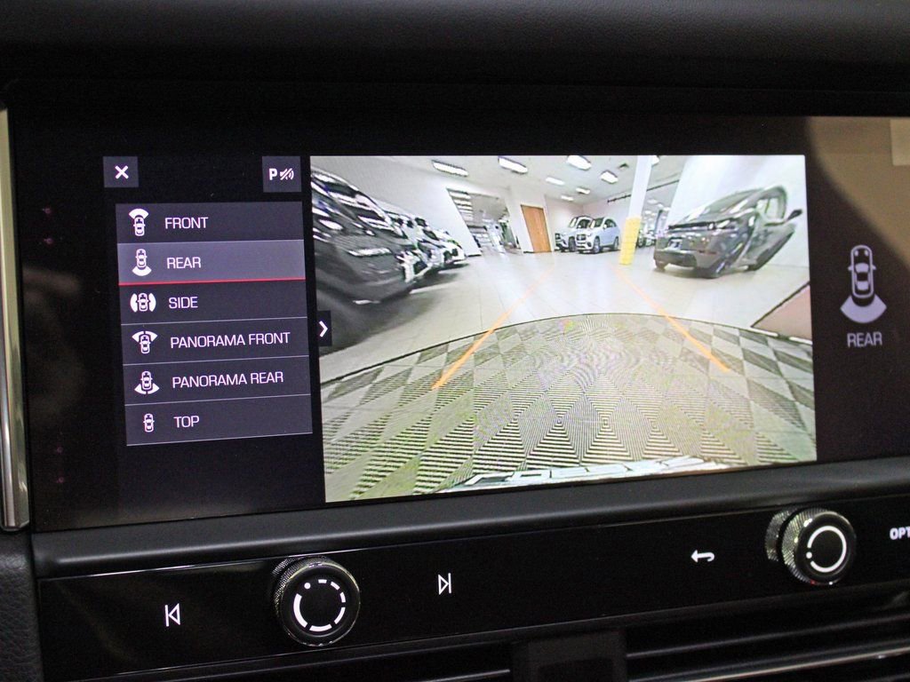 Certified 2026 Porsche Macan image 28