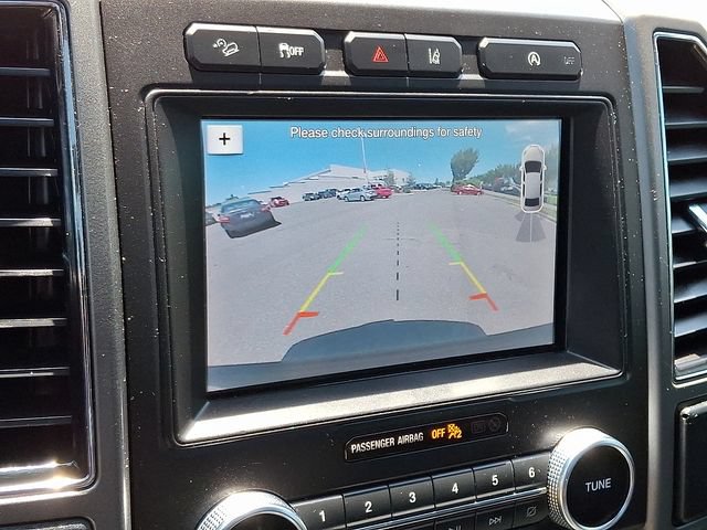 Used 2019 Ford Expedition XLT w/ Equipment Group 202A AWD/4WD image 18