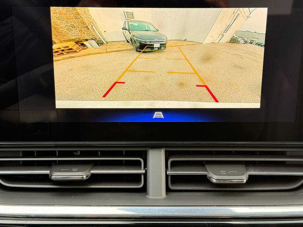 New 2026 Chevrolet Trax RS w/ Sunroof Package image 20