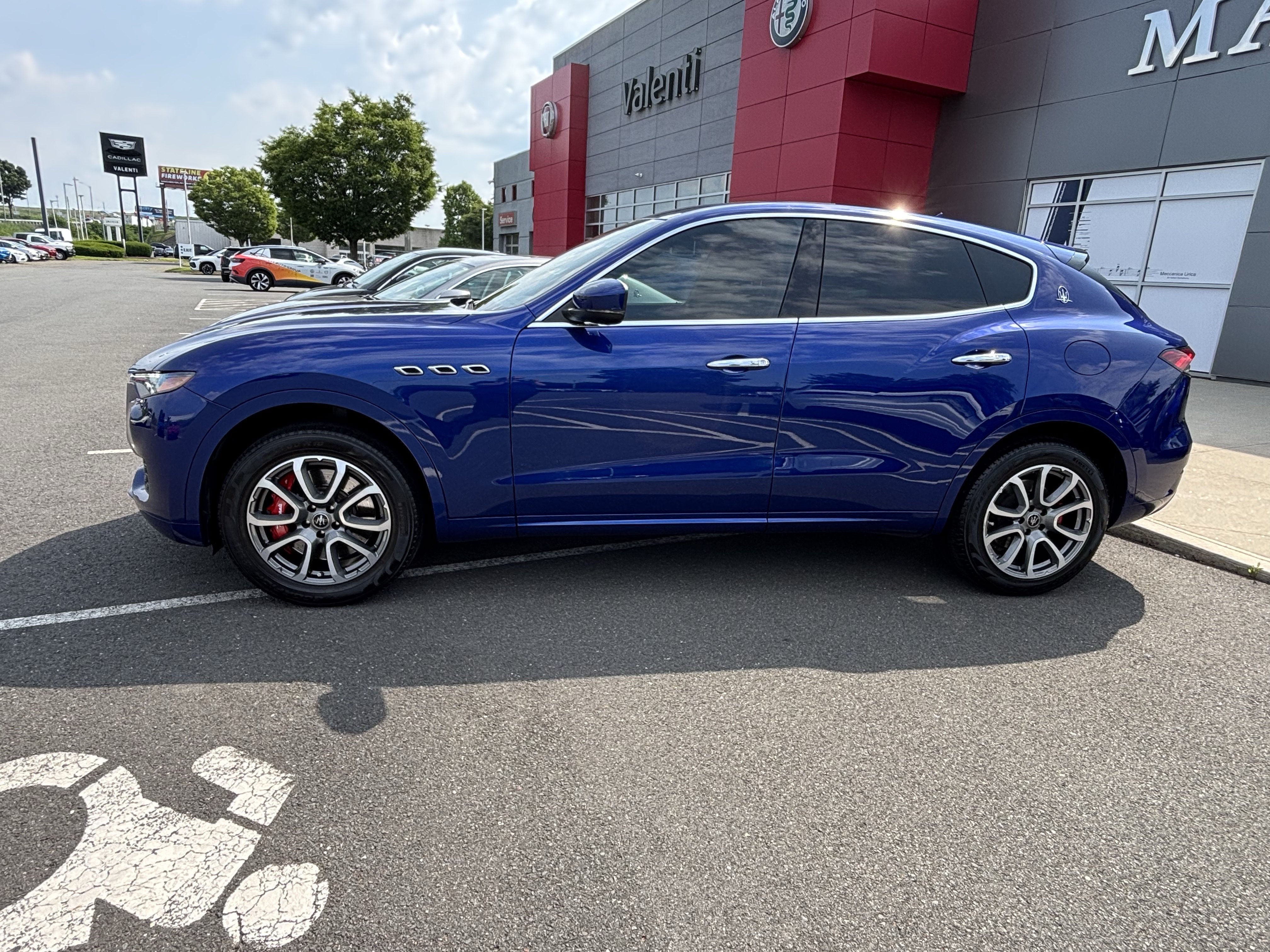 Used 2021 Maserati Levante S AWD/4WD image 4