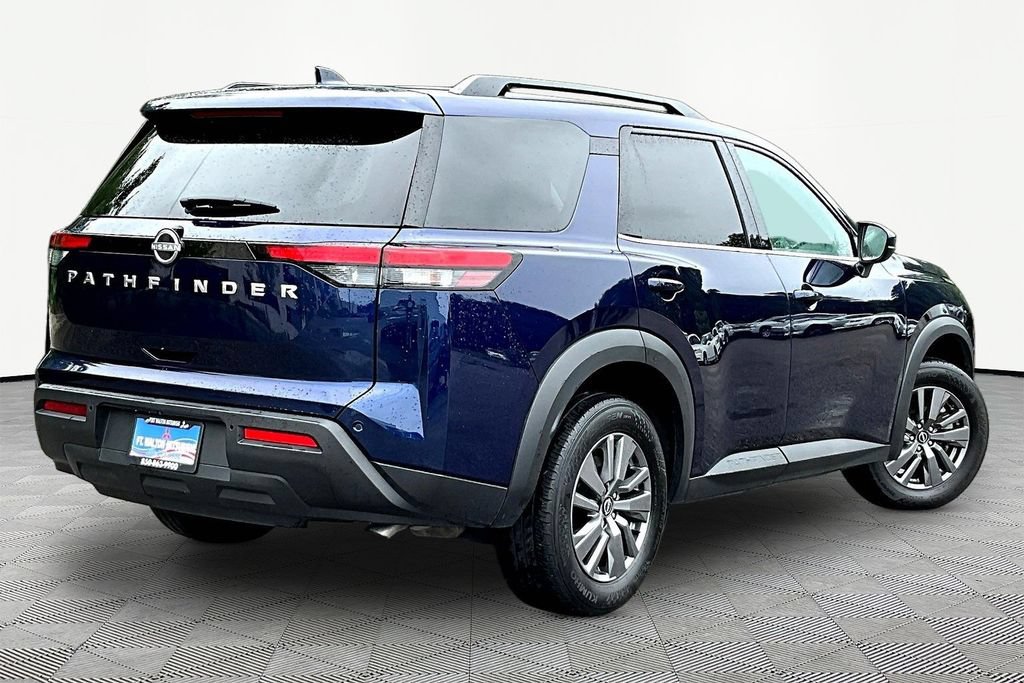 Used 2025 Nissan Pathfinder SV FWD image 7