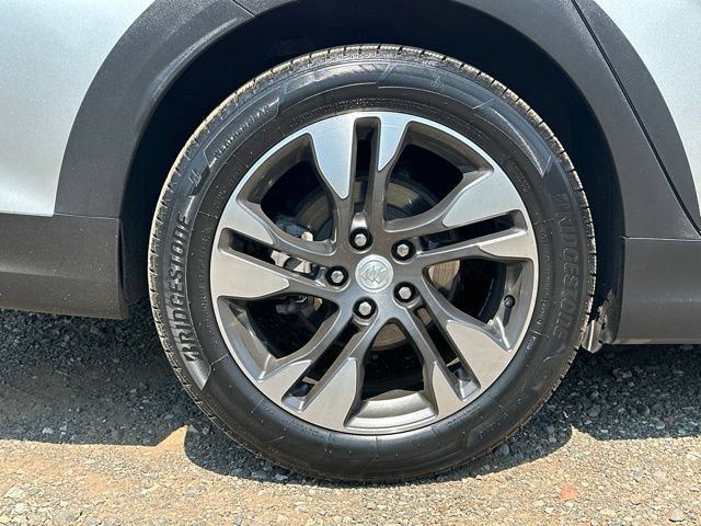 Used 2018 Buick Regal Preferred w/ Sights and Sounds Package AWD/4WD image 6