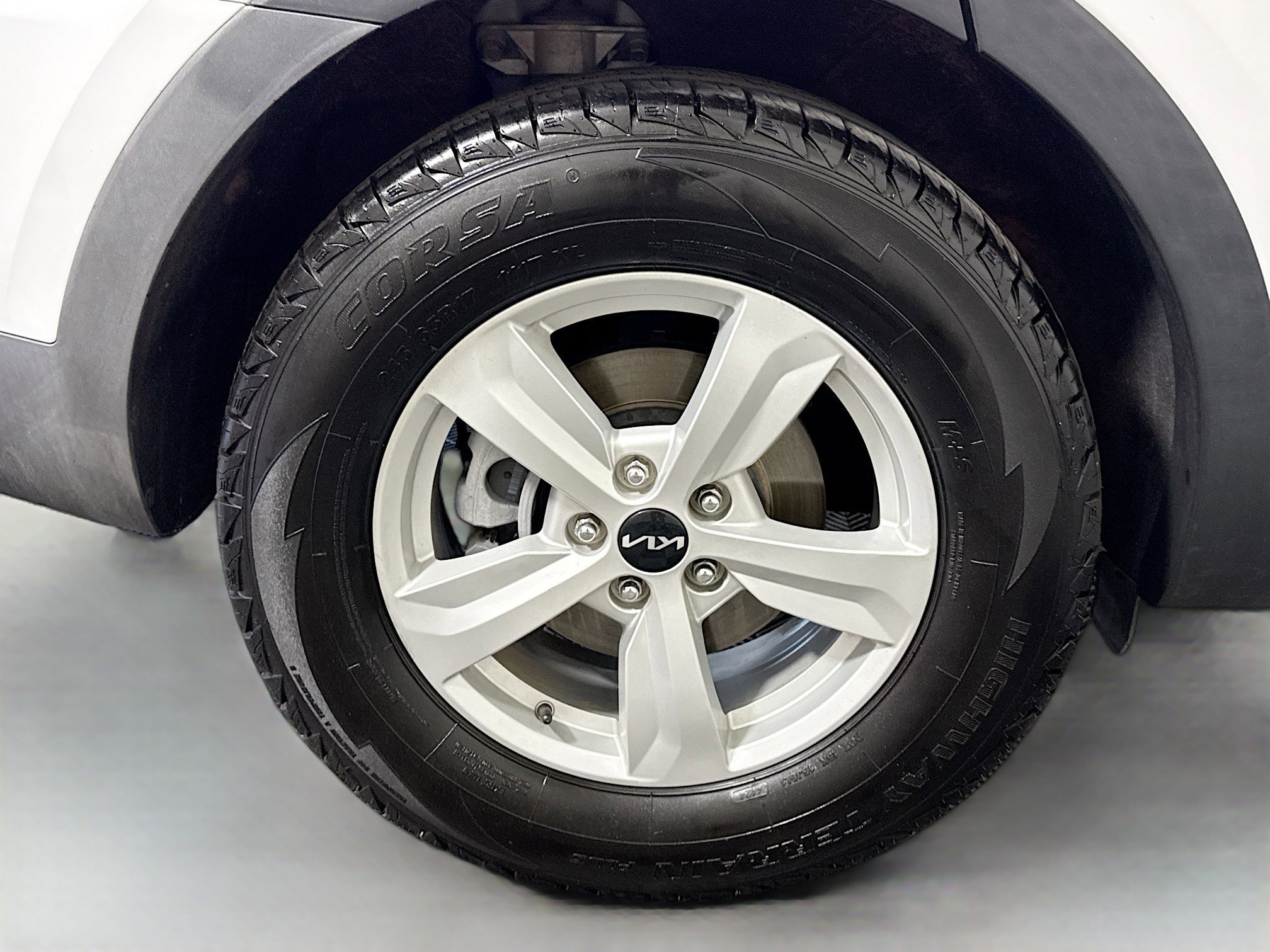 Used 2023 Kia Sorento LX FWD image 32