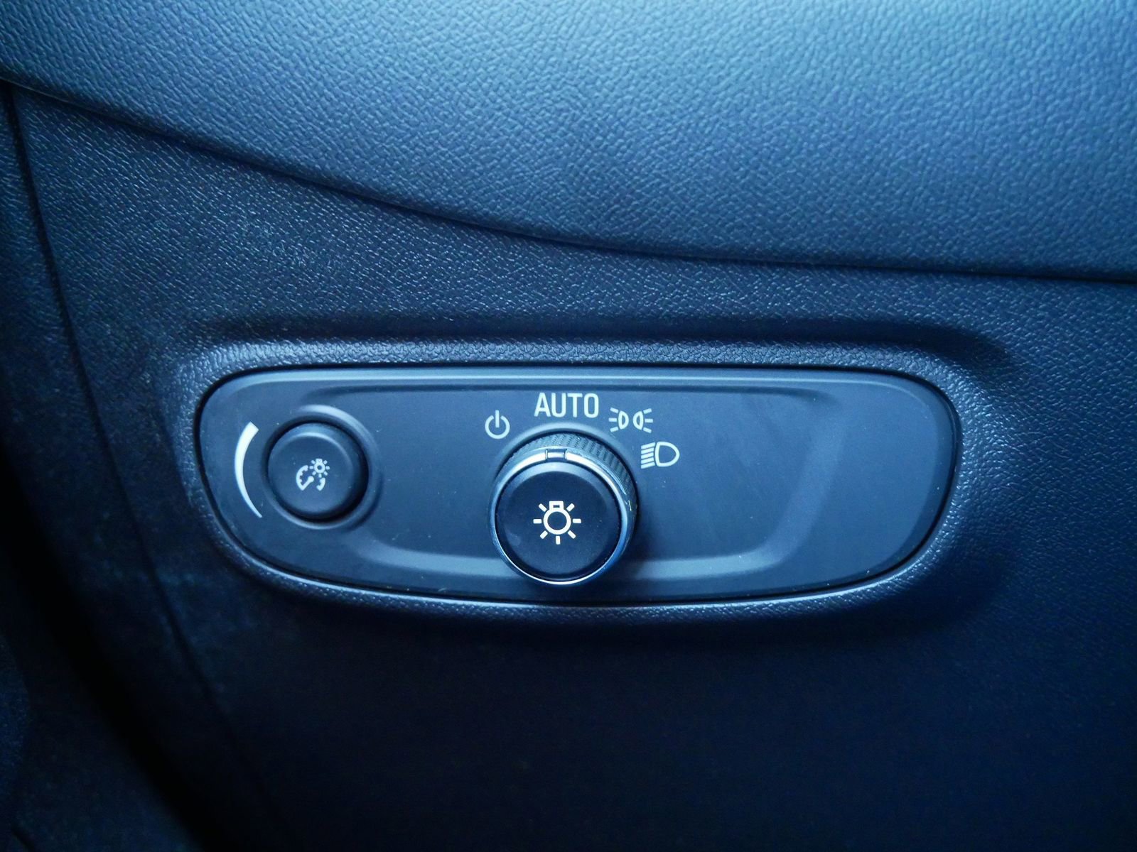 Used 2024 Chevrolet Equinox LT image 28