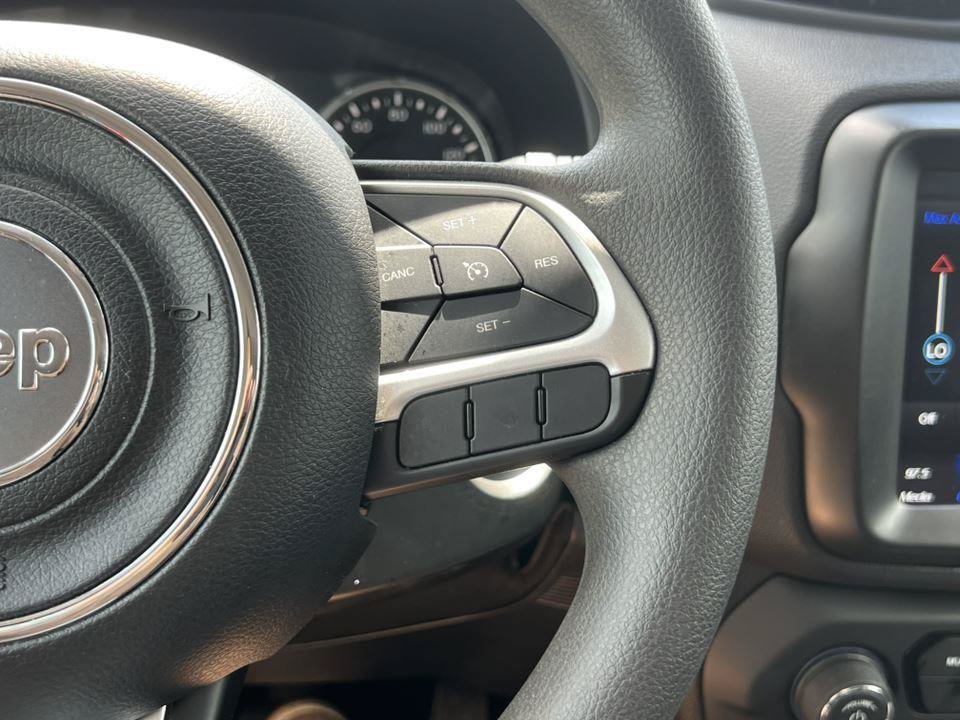 Used 2023 Jeep Renegade Latitude AWD/4WD image 16