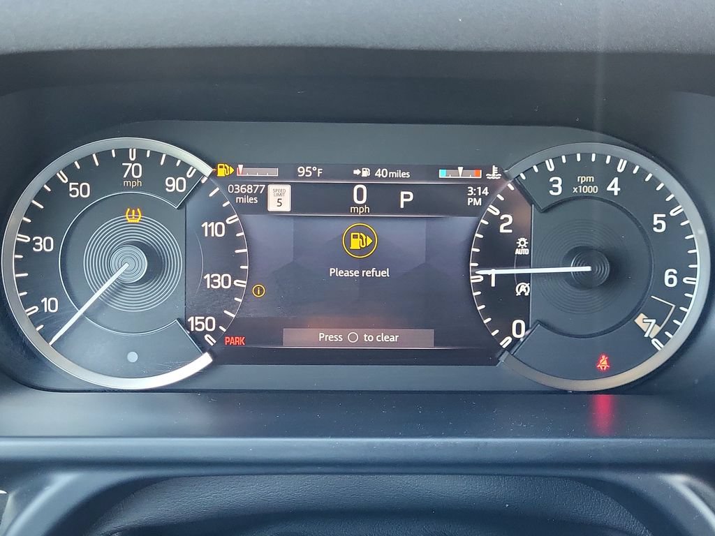 Used 2023 Land Rover Defender 110 SE AWD/4WD image 27