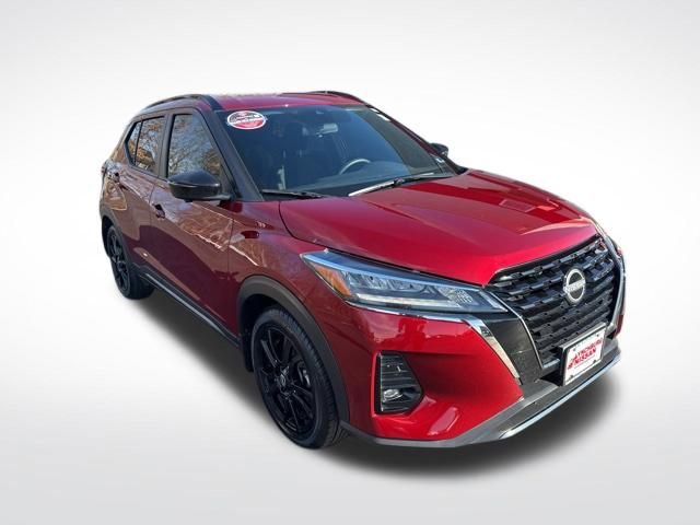 Used 2023 Nissan Kicks SR image 7