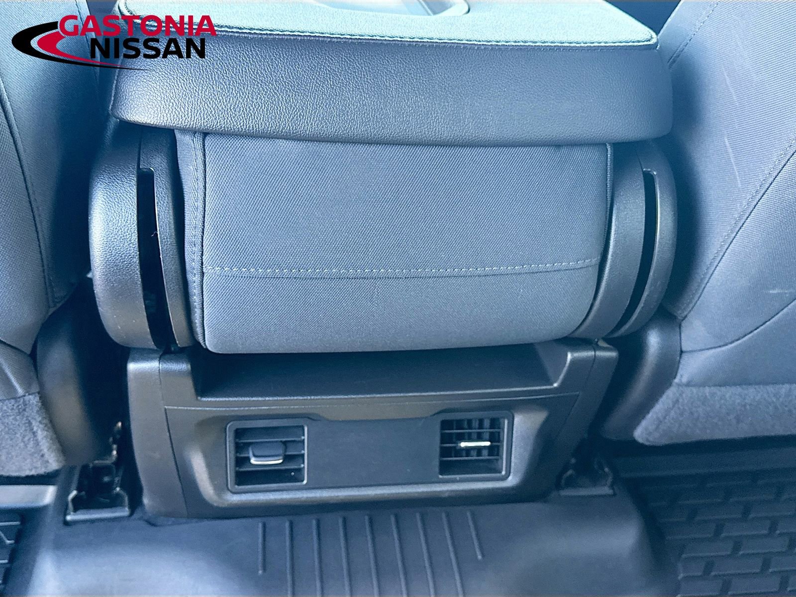 Used 2020 Chevrolet Silverado 1500 LT AWD/4WD image 31