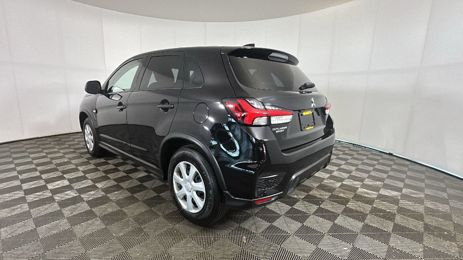 Used 2025 Mitsubishi Outlander Sport AWD image 5