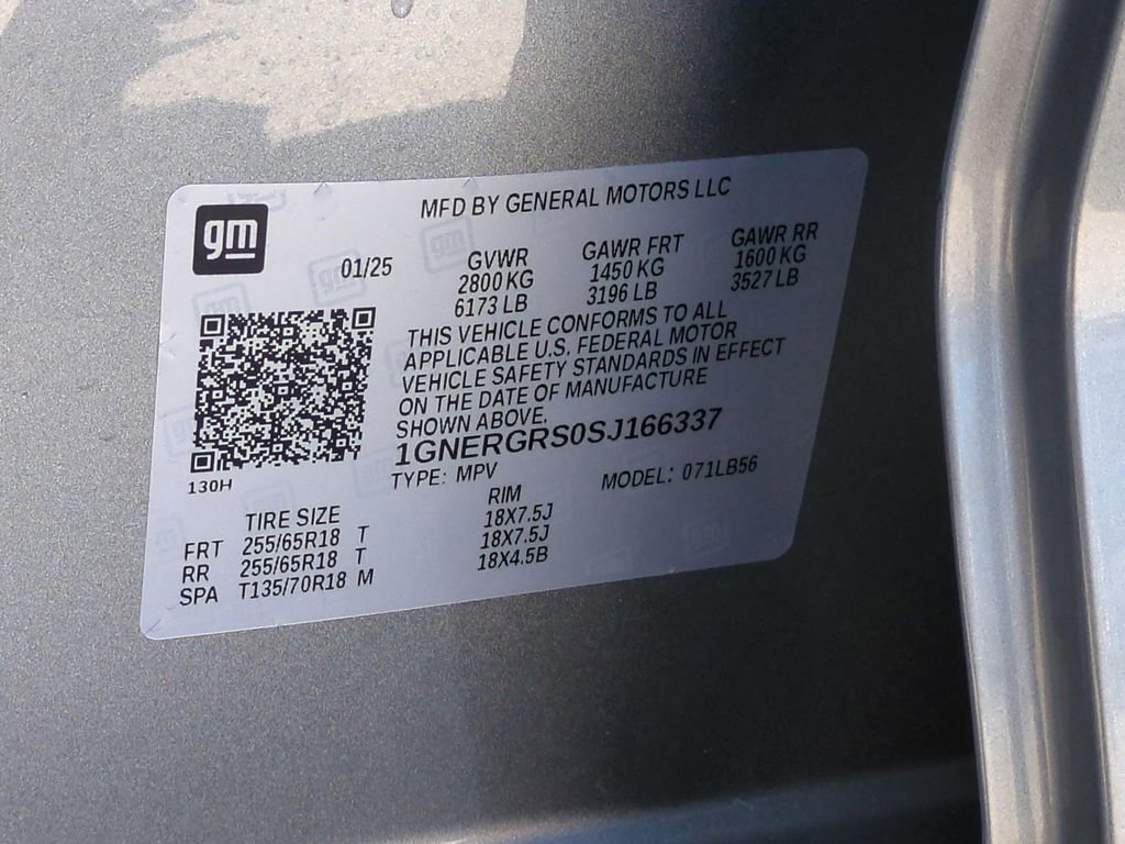 Used 2025 Chevrolet Traverse LT image 13