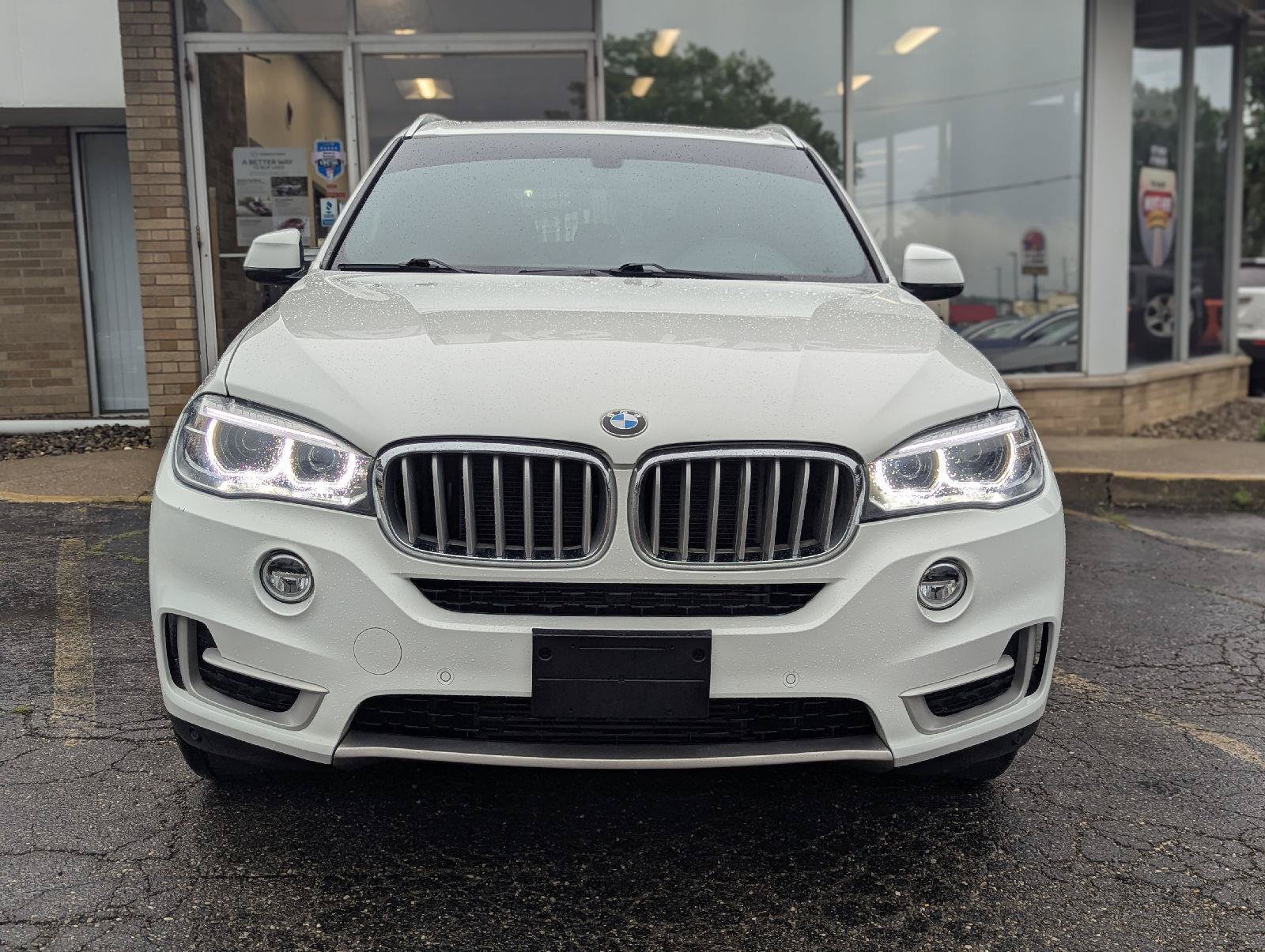 Used 2018 BMW X5 xDrive35i w/ Premium Package AWD/4WD image 3