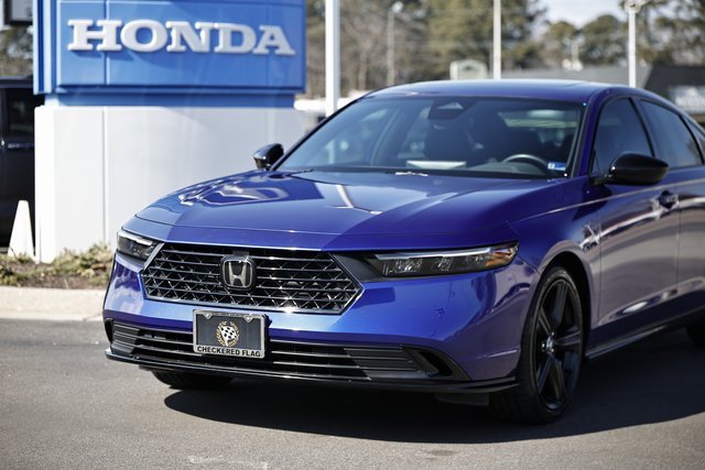 Used 2024 Honda Accord Sport image 2